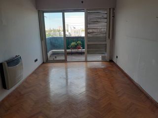 Foto 13 de DEPARTAMENTO 3 AMBIENTES CON BALCON EN ALQUILER
