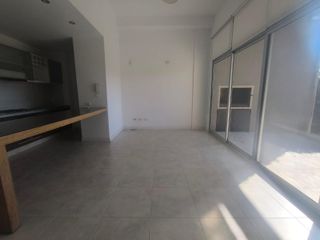 Foto 6 de Departamento con Jardín en Alquiler - Posadas Norte, El Palmar - Nordelta