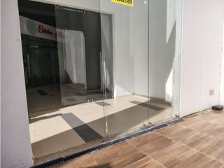 Foto 4 de SE VENDE LOCAL 196 EN CENTRO COMERCIAL PEÑALISA