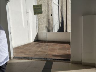 Foto 8 de SE VENDE LOCAL 196 EN CENTRO COMERCIAL PEÑALISA