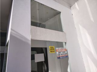Foto 9 de SE VENDE LOCAL 196 EN CENTRO COMERCIAL PEÑALISA