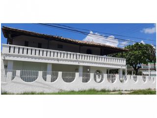 Foto 1 de Se arrienda casa comercial en la Av. del Libertador, Sta Mta