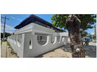 Foto 2 de Se arrienda casa comercial en la Av. del Libertador, Sta Mta