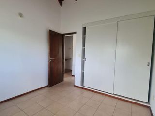 Foto 2 de Casa en alquiler - Villa Allende