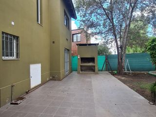 Foto 13 de Casa en alquiler - Villa Allende