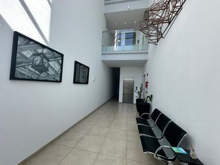 Foto 3 de Oficina en  alquiler Cerro de las Rosas