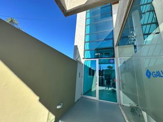 Foto 1 de Oficina en  alquiler Cerro de las Rosas