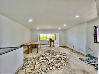 Foto 42 de Casa en venta-Crespo- 3 pisos