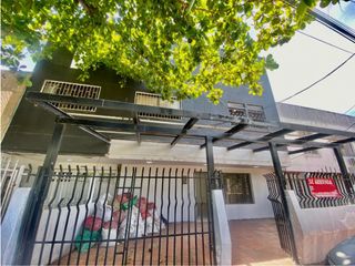 Foto 3 de Casa en venta-Crespo- 3 pisos