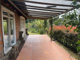 Foto 8 de Alquiler de Casa en Alto Palmas en Madera Inmunizada en Unidad Cerrada
