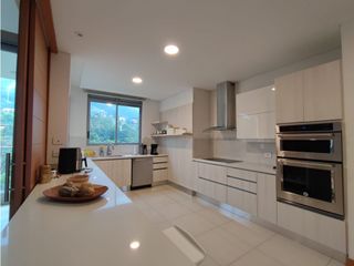 Foto 10 de Arriendo Apartamento Amoblado Poblado Medellín