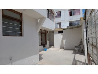 Foto 6 de Jipijapa, Casa Comercial en Renta, 450m2, 10 Ambientes