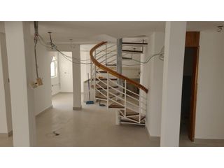 Foto 2 de Jipijapa, Casa Comercial en Renta, 450m2, 10 Ambientes