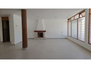 Foto 3 de Jipijapa, Casa Comercial en Renta, 450m2, 10 Ambientes