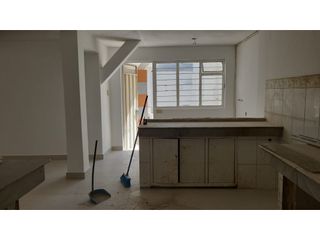 Foto 9 de Jipijapa, Casa Comercial en Renta, 450m2, 10 Ambientes