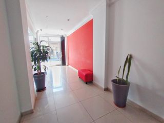Foto 10 de 2 ambientes -  con Cochera y Balcón - a metros de Est Santos Lugares