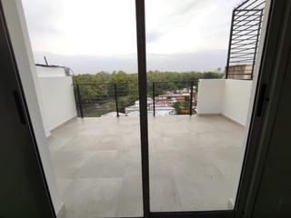 Foto 4 de 2 ambientes -  con Cochera y Balcón - a metros de Est Santos Lugares