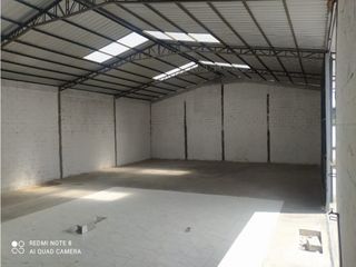 Foto 1 de Sangolqui, Galpón en Renta, 400m2, 2 Ambientes
