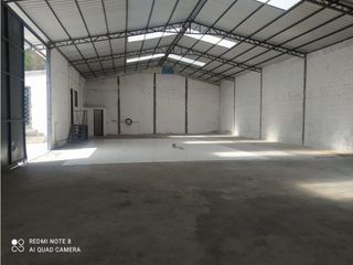 Foto 3 de Sangolqui, Galpón en Renta, 400m2, 2 Ambientes