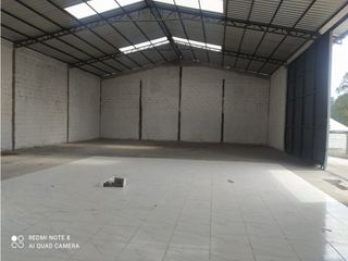Foto 8 de Sangolqui, Galpón en Renta, 400m2, 2 Ambientes