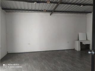 Foto 7 de Sangolqui, Galpón en Renta, 400m2, 2 Ambientes