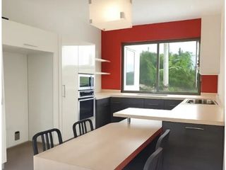 Foto 2 de Santo Domingo, Casa en Venta, 270m2, 3 Habitaciones