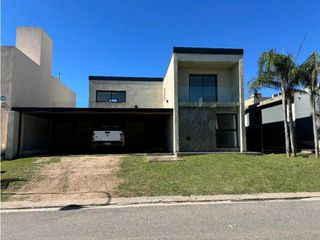 Foto 4 de CASA EN ALQUILER ANUAL LAS CAÑITAS CORDOBA CARLOS PAZ PILETA