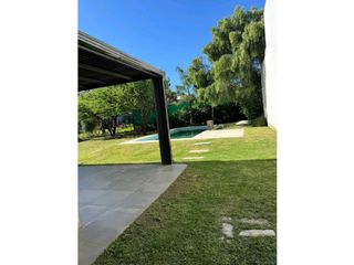 Foto 3 de CASA EN ALQUILER ANUAL LAS CAÑITAS CORDOBA CARLOS PAZ PILETA