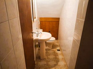 Foto 18 de VENTA CASA 5 AMB CON QUINCHO A METROS PQUE LILLIO