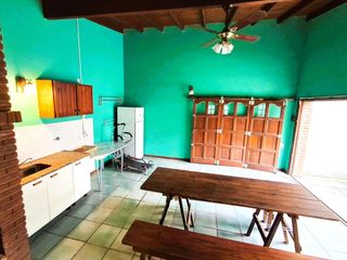 Foto 48 de VENTA CASA 5 AMB CON QUINCHO A METROS PQUE LILLIO