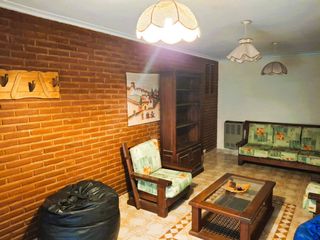 Foto 13 de VENTA CASA 5 AMB CON QUINCHO A METROS PQUE LILLIO