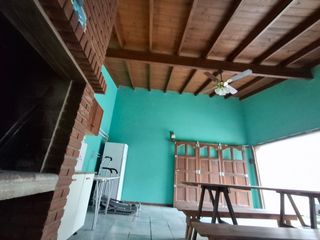 Foto 50 de VENTA CASA 5 AMB CON QUINCHO A METROS PQUE LILLIO