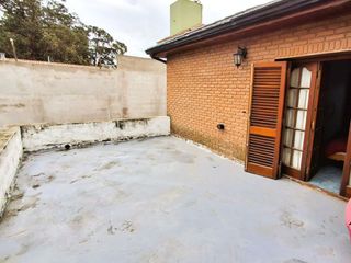 Foto 45 de VENTA CASA 5 AMB CON QUINCHO A METROS PQUE LILLIO