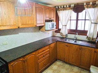 Foto 27 de VENTA CASA 5 AMB CON QUINCHO A METROS PQUE LILLIO