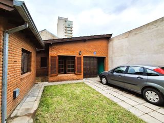 Foto 6 de VENTA CASA 5 AMB CON QUINCHO A METROS PQUE LILLIO