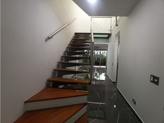 Foto 5 de CASA EN ARRIENDO SECTOR LOMA DEL CHOCHO - ENVIGADO