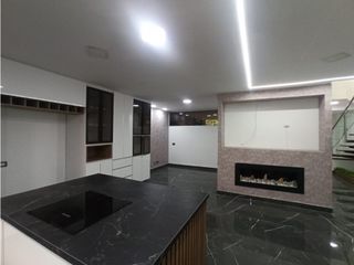Foto 2 de CASA EN ARRIENDO SECTOR LOMA DEL CHOCHO - ENVIGADO