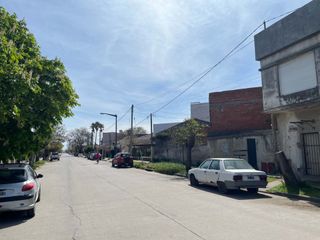 Foto 1 de DEPARTAMENTO, PH CALLE 67 Y DIAGONAL NECOCHEA