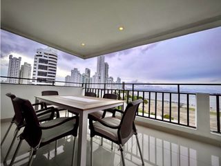 Foto 3 de Amplio apartamento con vista al mar