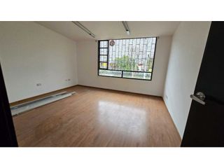 Foto 5 de ARRIENDO OFICINA CASA 453M2 SANTA BARBARA CENTRAL