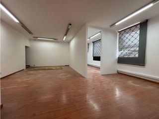 Foto 15 de ARRIENDO OFICINA CASA 453M2 SANTA BARBARA CENTRAL