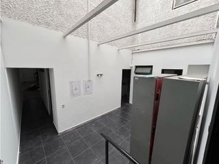 Foto 14 de ARRIENDO OFICINA CASA 453M2 SANTA BARBARA CENTRAL