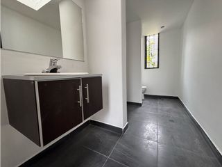 Foto 18 de ARRIENDO OFICINA CASA 453M2 SANTA BARBARA CENTRAL