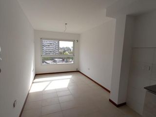 Foto 3 de Alquiler - Departamento - Zona Abasto