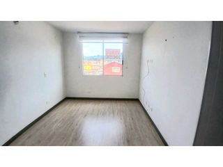 Foto 6 de VENDO APARTAMENTO TERCER PISO CON ASCENSOR EN  CAJICA.