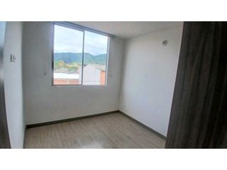 Foto 7 de VENDO APARTAMENTO TERCER PISO CON ASCENSOR EN  CAJICA.