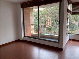 Foto 2 de Iluminado apartamento para arriendo en El Virrey