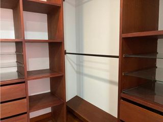 Foto 11 de Iluminado apartamento para arriendo en El Virrey