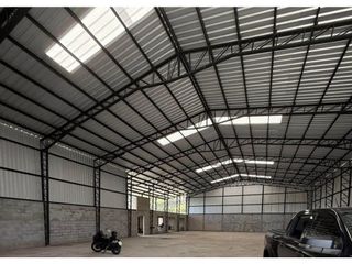 Foto 9 de Pifo, Galpón en Renta, 750m2, 3 Ambientes