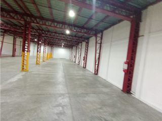 Foto 17 de Ponceano, Galpón en Renta, 1100m2, 2 Ambientes